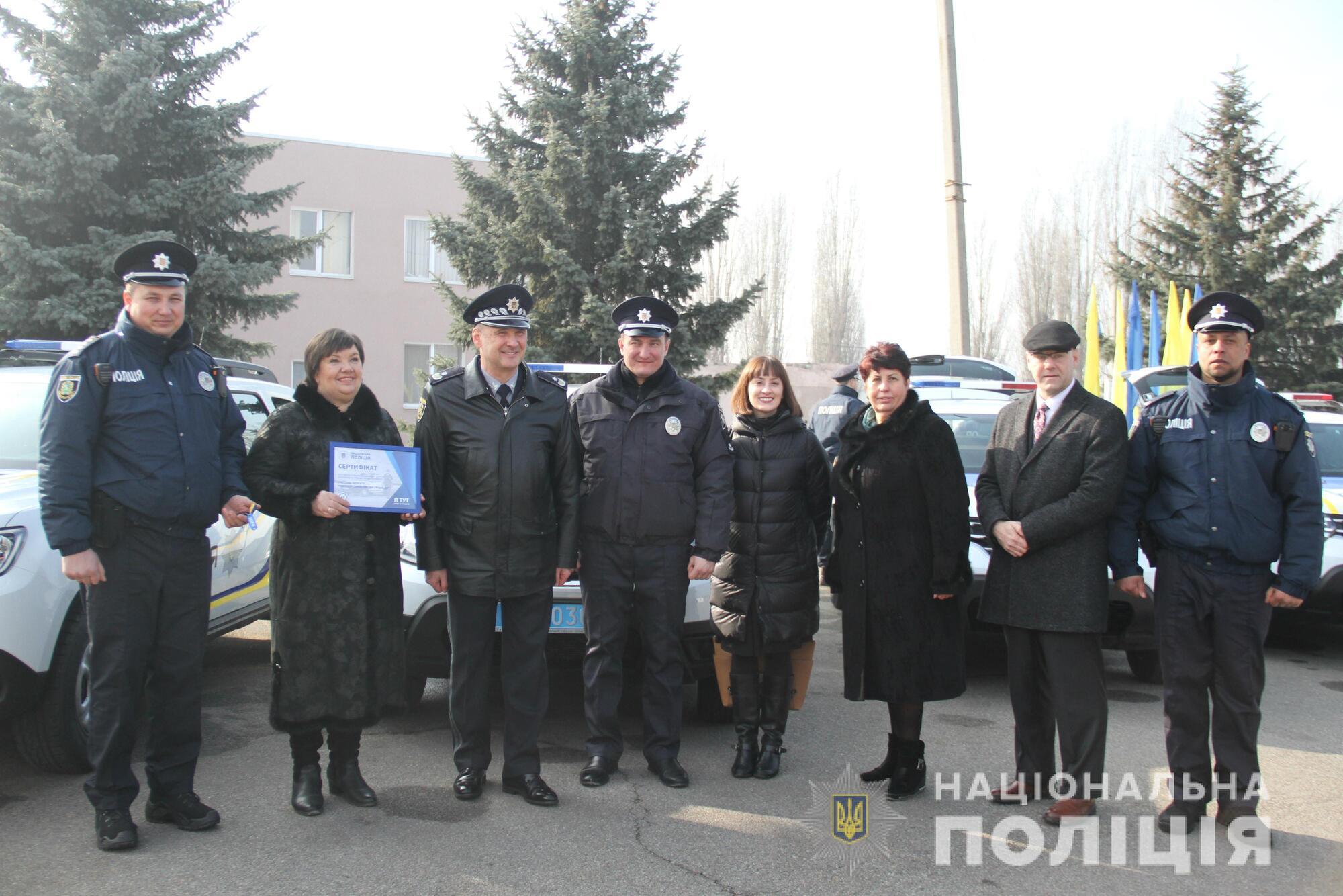 Начальник харківської поліції передав ключі від 26 службових автомобілів «Renault Duster» поліцейським офіцерам громади