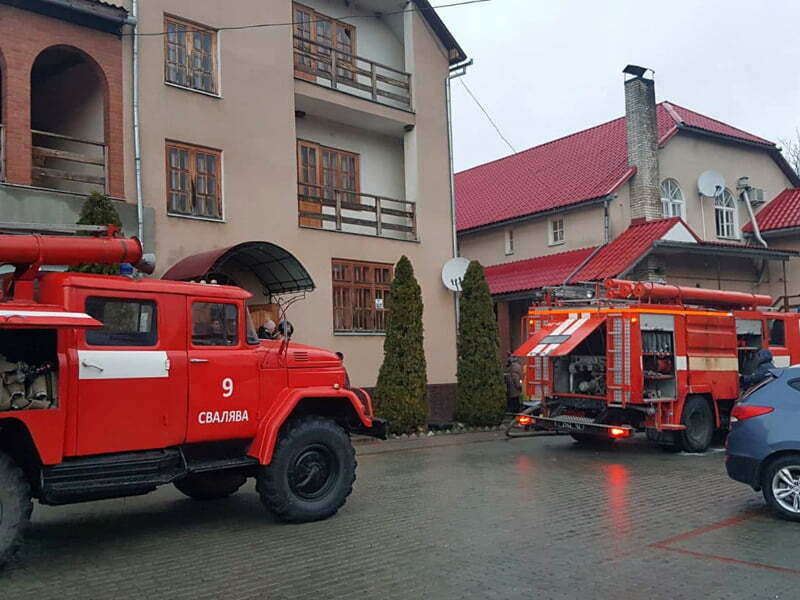 Закарпатська область: на пожежі врятовано одну людину та 37 евакуйовані