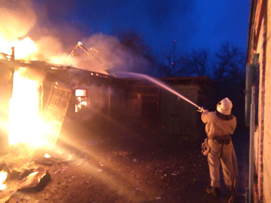 Полтавська область: рятувальники ліквідували пожежу в господарчій будівлі