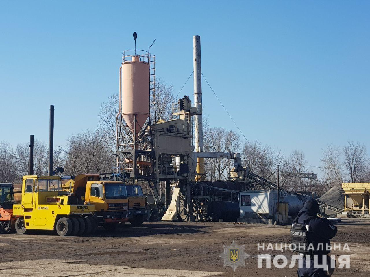 На Дніпропетровщині правоохоронці викрили посадових осіб у привласненні майже 29 мільйонів гривень