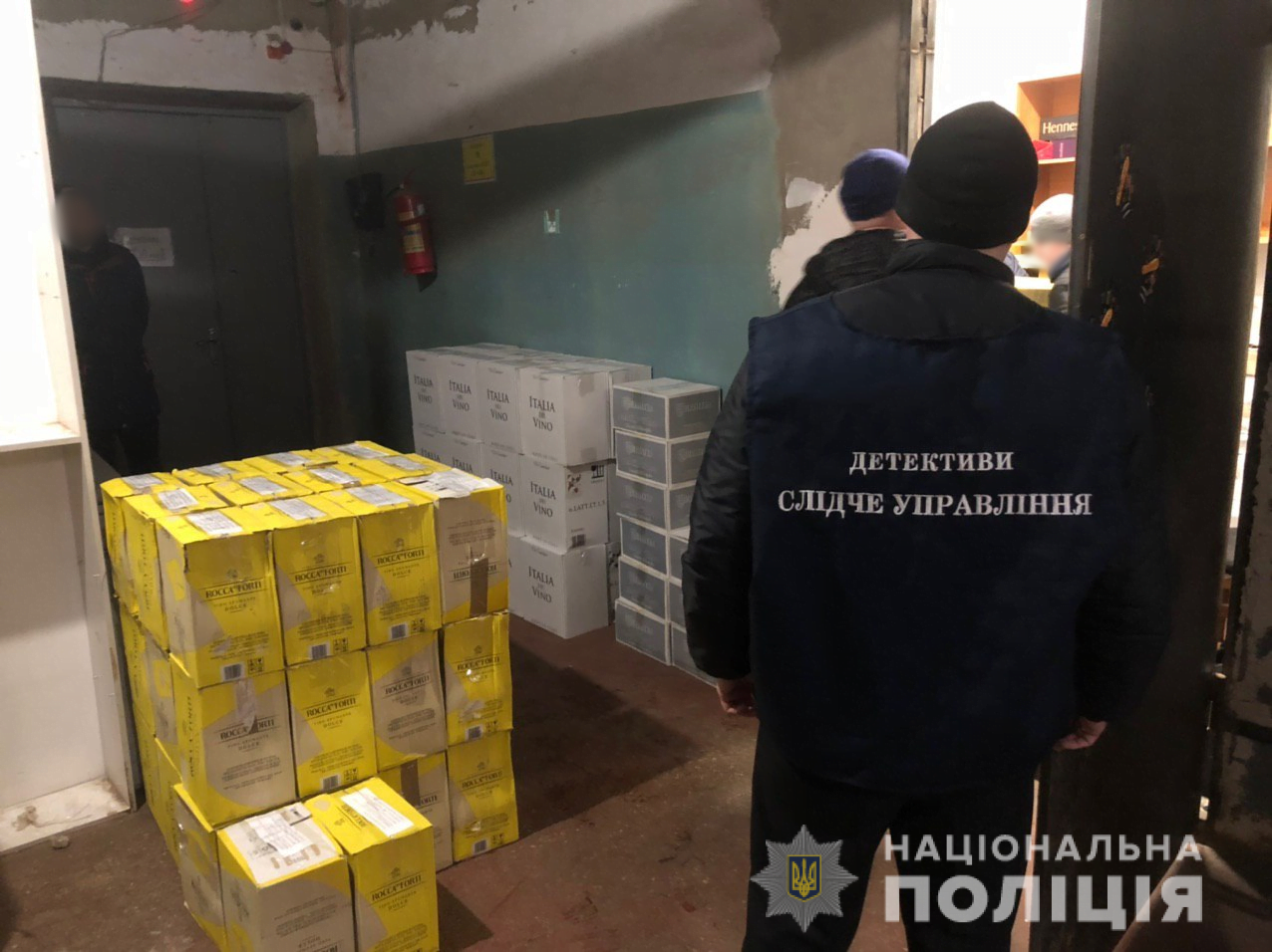 Поліцейські Харківщини припинили діяльність мережі з реалізації фальсифікованого алкоголю