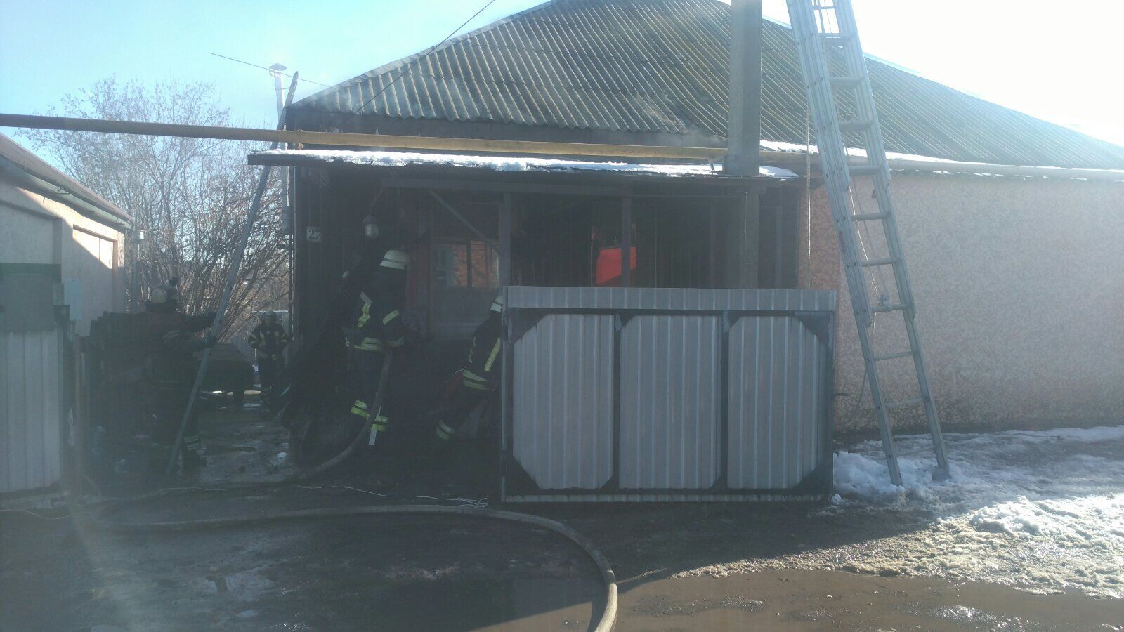 Донецька область: рятувальники ліквідували пожежу у приватному будинку