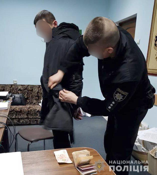 У Хмельницькому затримано псевдополіцейських-гастролерів
