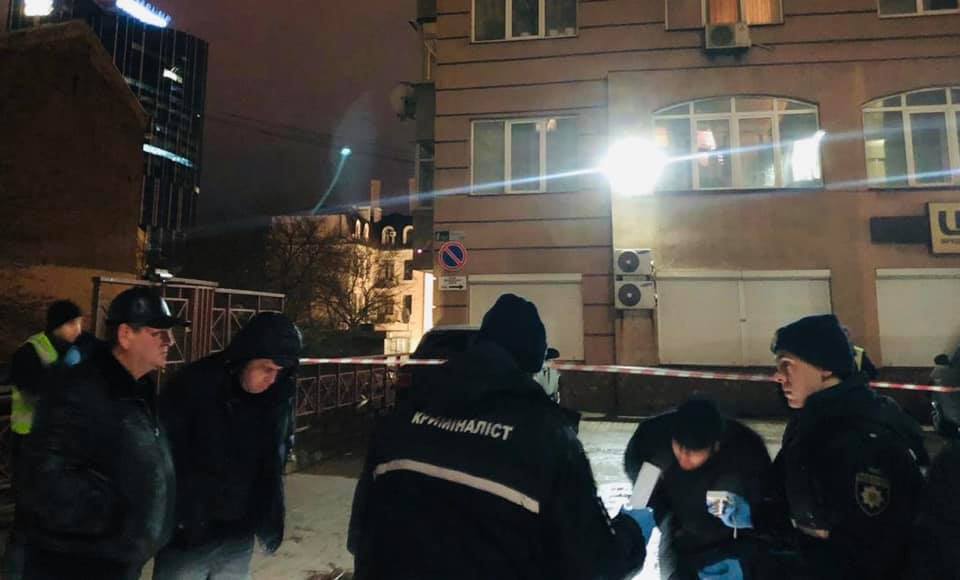 В центре Киева застрелили известного врача