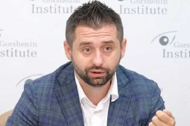 ''Когда хочется кого-то убить'': Арахамия признался, как расслаблялся в Раде