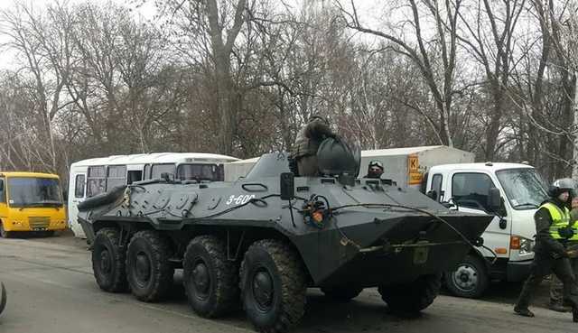 ''Слезоточивый газ и водометы'': как в полтавском поселке готовятся к встрече украинцев из Уханя