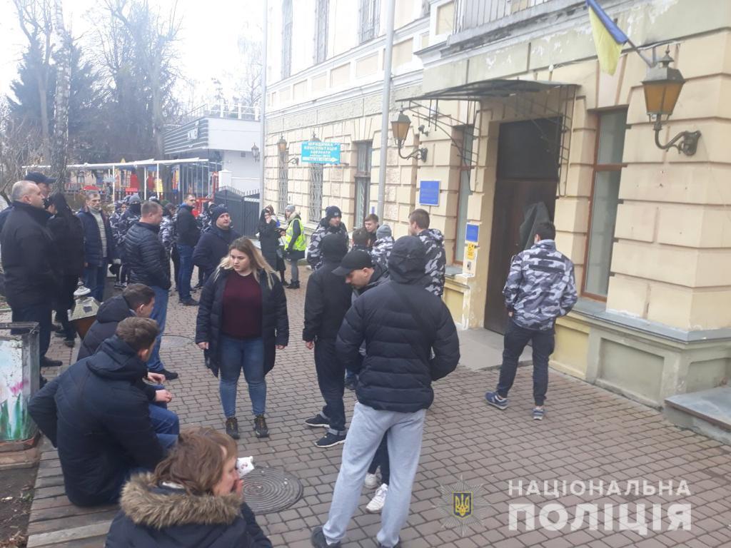 Суд обрав запобіжний захід затриманим за вчинення хуліганських дій у Жмеринці