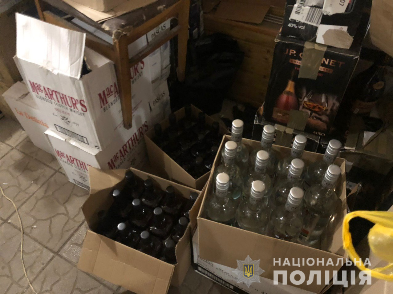 Поліцейські Харківщини припинили діяльність мережі з реалізації фальсифікованого алкоголю