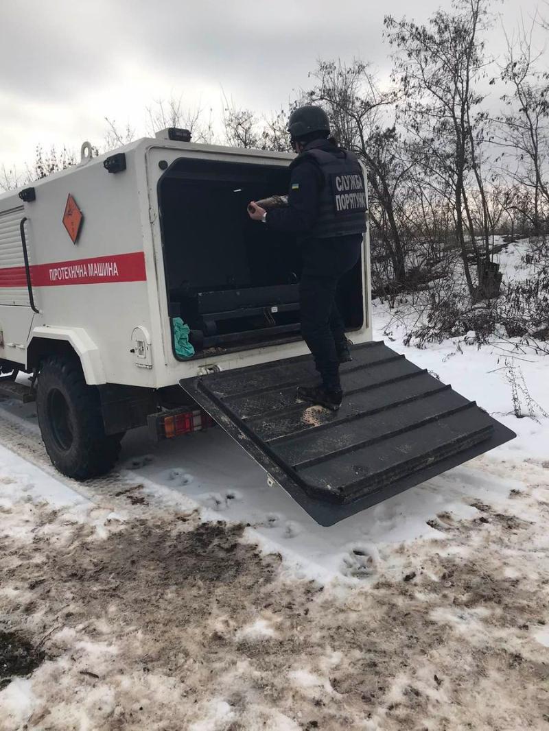 На Донеччині піротехніки вилучили та знешкодили 2 вибухонебезпечних предмета