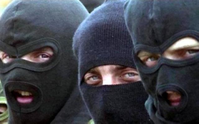 На Волині дві сотні молодиків у балаклавах спровокували стрілянину