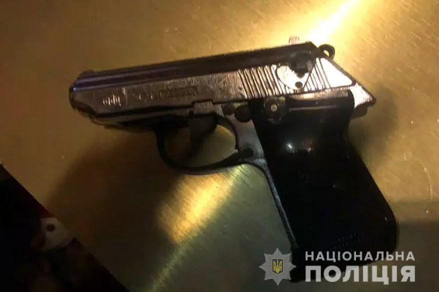 У Херсоні поліцейські затримали злочинну групу наркодилерів