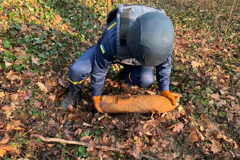 Чернівецька область: піротехніки ДСНС знищили 1 вибухонебезпечний предмет часів І світової війни