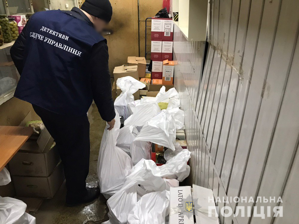Поліцейські Харківщини припинили діяльність мережі з реалізації фальсифікованого алкоголю