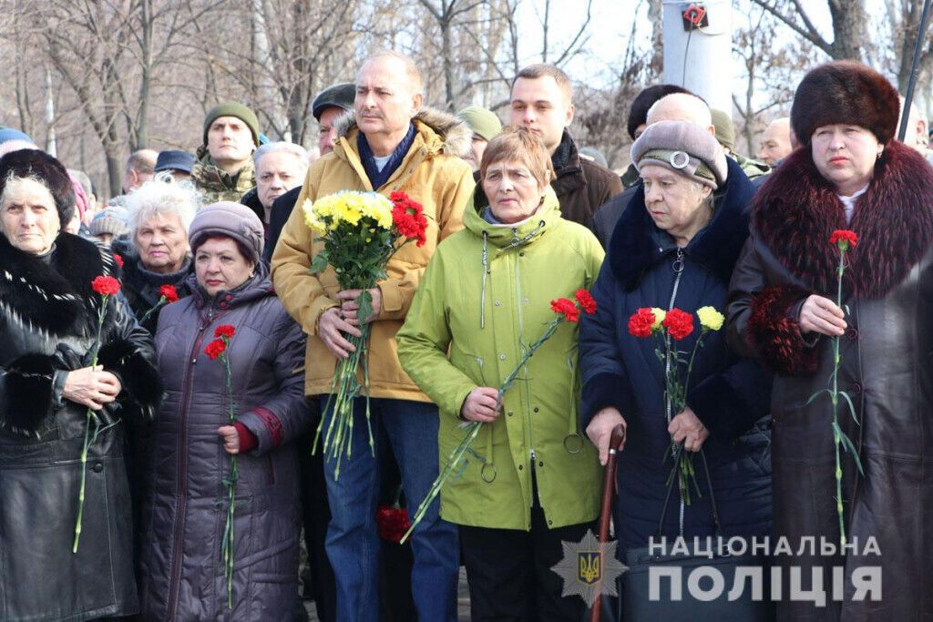 Поліцейські Донеччини вшанували пам'ять учасників бойових дій на території інших держав