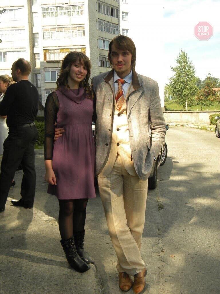 У Мережі з'явилися архівні фото молодого прем'єра