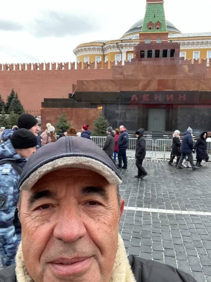 Рабинович похвастался прогулкой по Москве. В Сети посоветовали ему там и оставаться