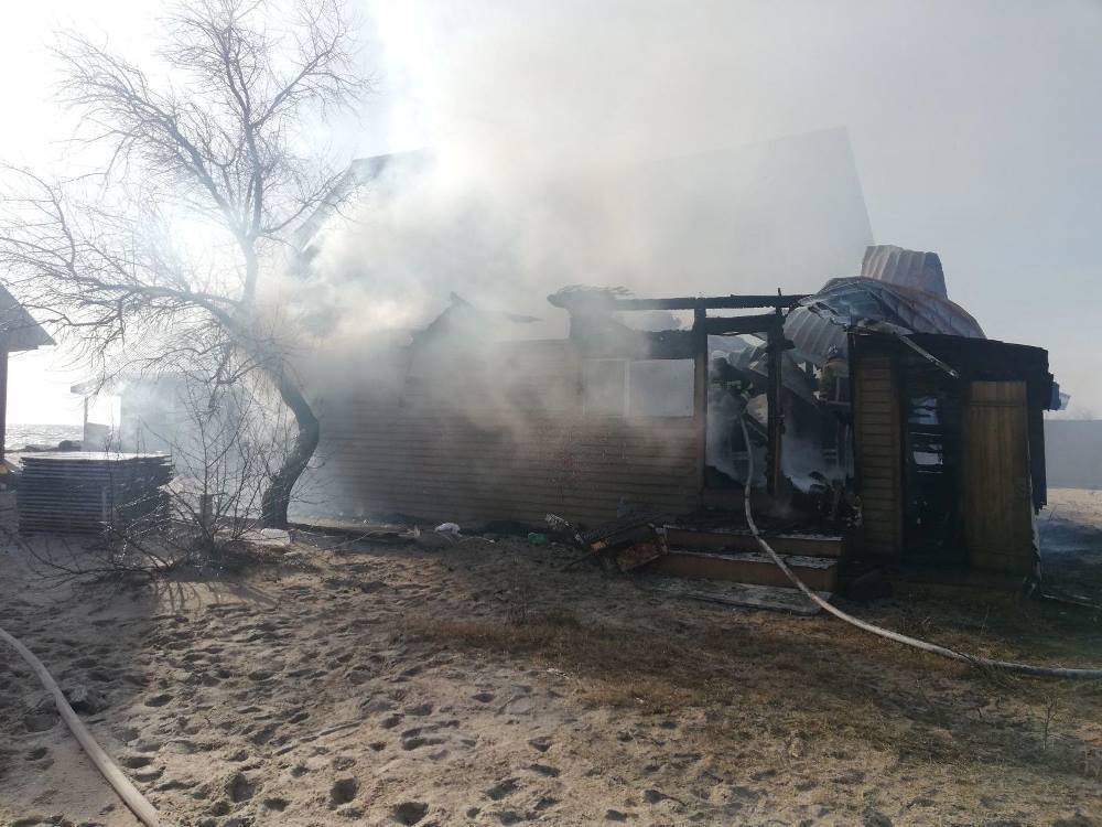 Одеська область: рятувальники ліквідували пожежу на території бази відпочинку