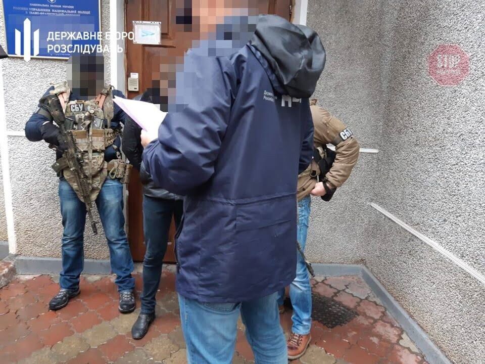 На Прикарпатті начальника відділу поліції затримали на хабарі (фото)