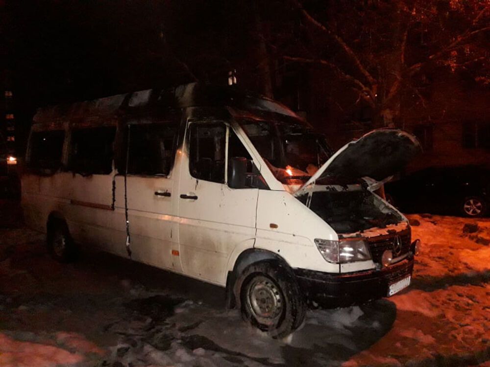 Миколаївська область: ліквідовано пожежу двох автомобілів