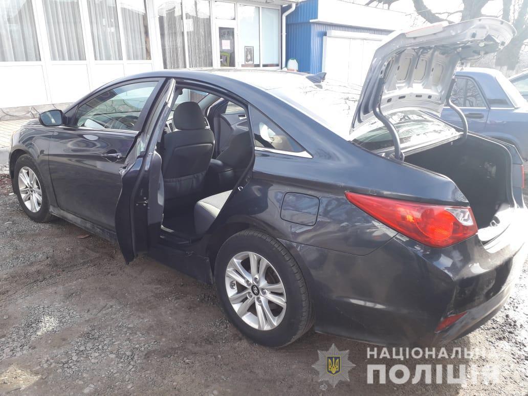Поліція затримала зловмисника, підозрюваного у викраденні трьох машин в Вінниці