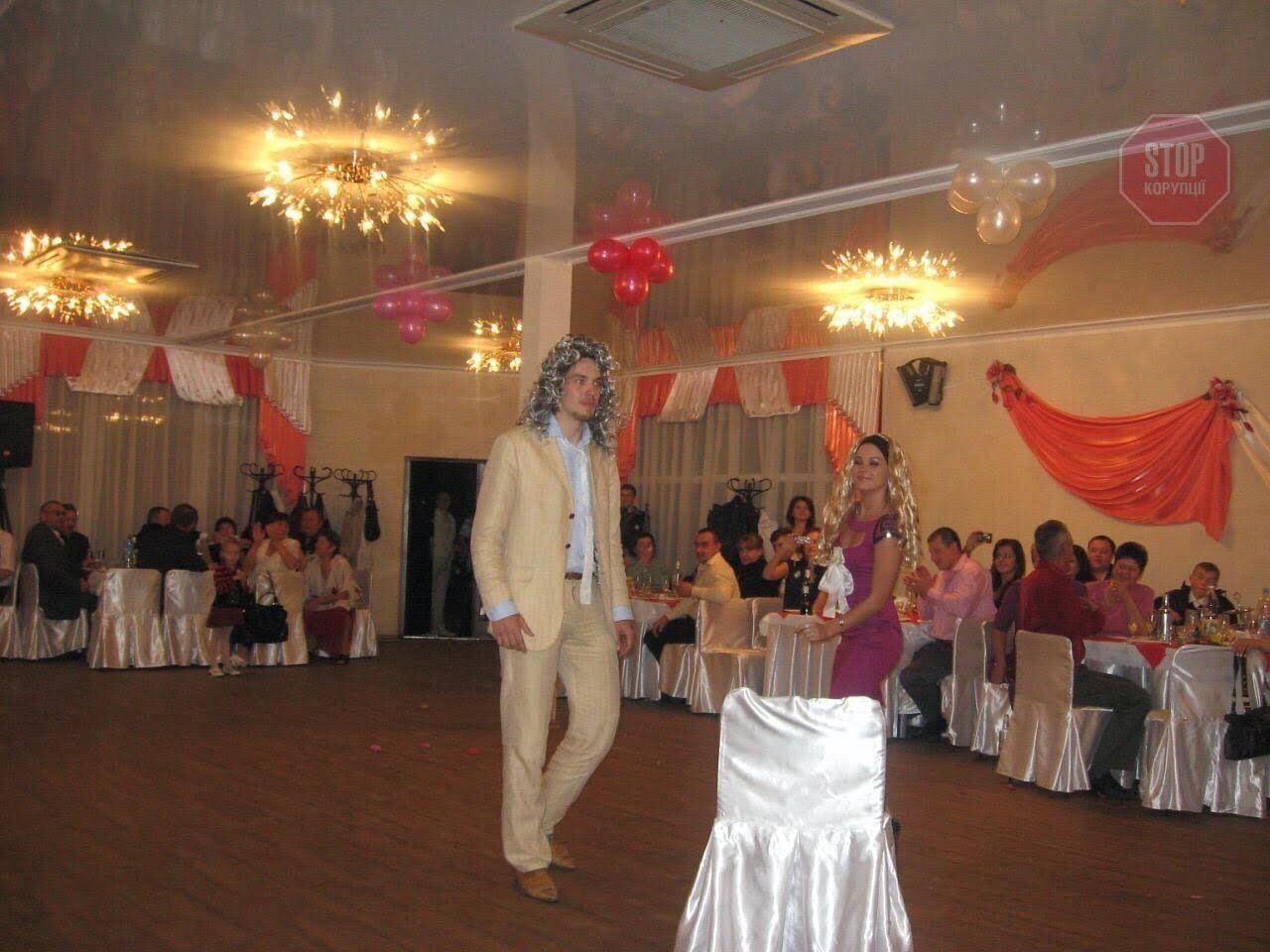 У Мережі з'явилися архівні фото молодого прем'єра