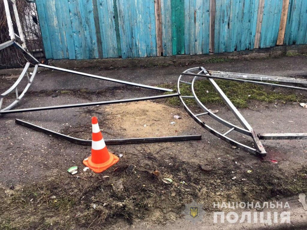 Поліція Маріуполя розпочала розслідування за фактом наїзду автобусу на зупинку з людьми