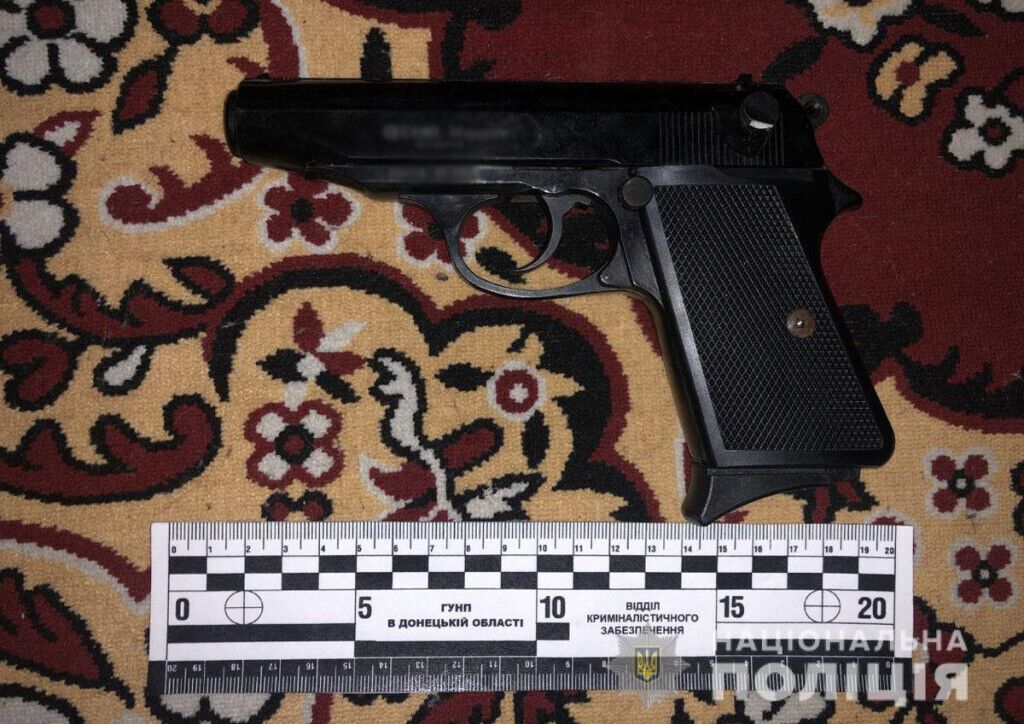 Поліцейські вилучили у мешканця прифронтового Торецька арсенал боєприпасів