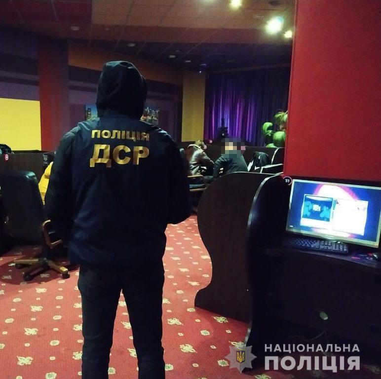 Із початку лютого поліцейські припинили діяльність 65 підпільних гральних закладів