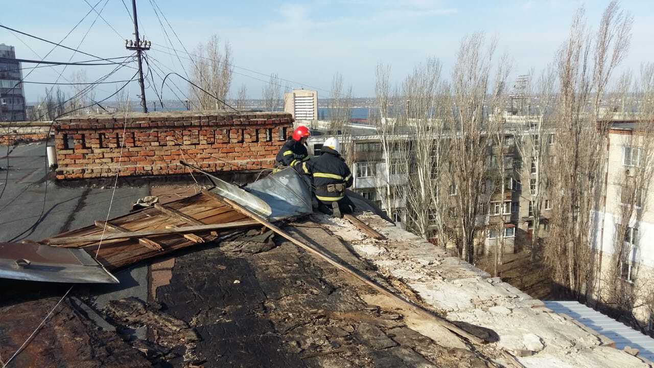 Минулої доби рятувальники Миколаївщини продовжили ліквідовувати наслідки негоди