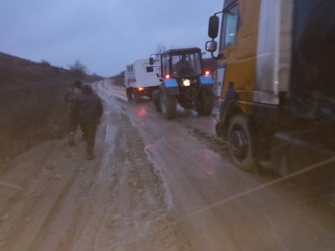 Одещина: рятувальники надають допомогу населенню у зв’язку з погіршенням погодних умов