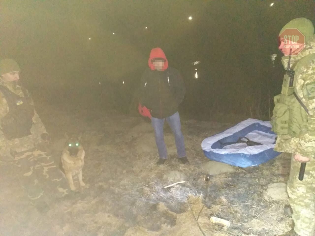 Заробітчанин хотів переплисти Дністер до Молдови у надувному дитячому басейні (фото)