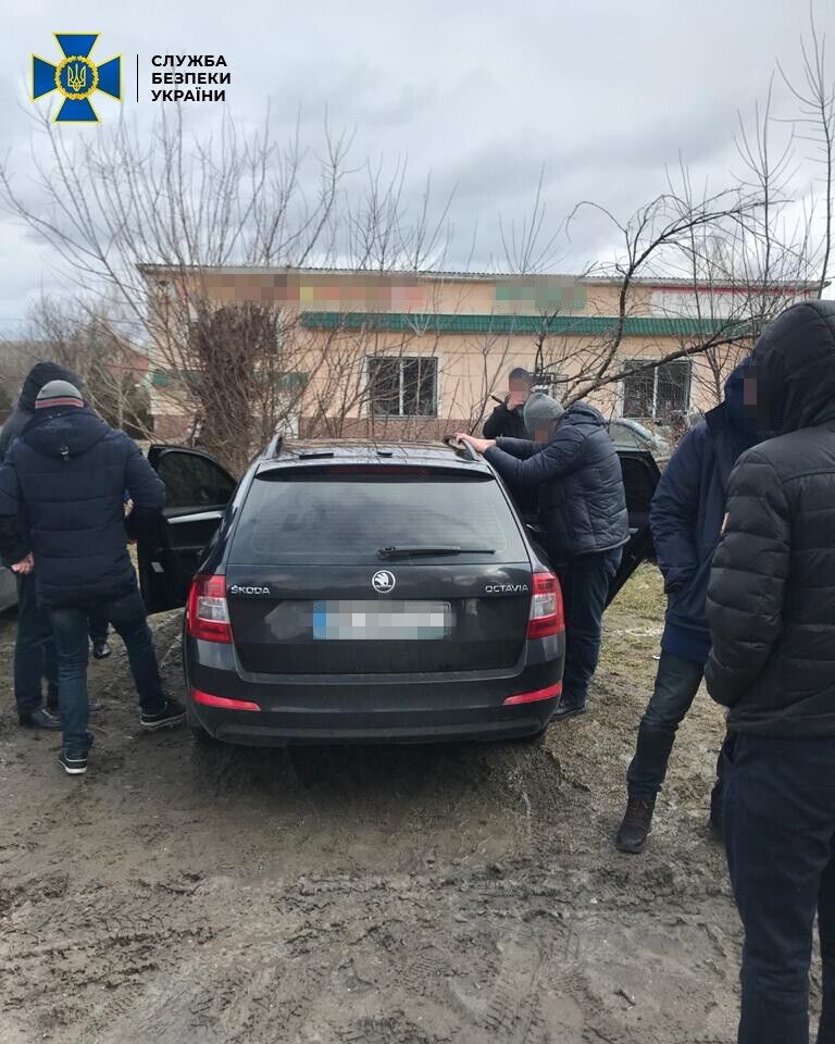 На Львівщині СБУ затримала поліцейських за підозрою в організації збуту наркотиків