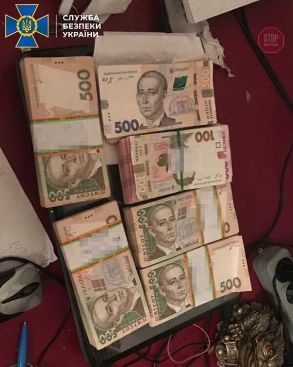 У Дніпрі на хабарі погорів керівник обласного Центру радіаційної безпеки (фото)