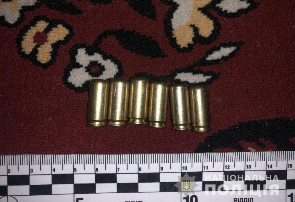 Поліцейські вилучили у мешканця прифронтового Торецька арсенал боєприпасів