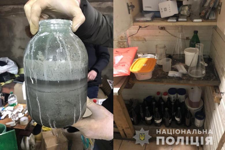У Києві поліцейські затримали наркоторговців