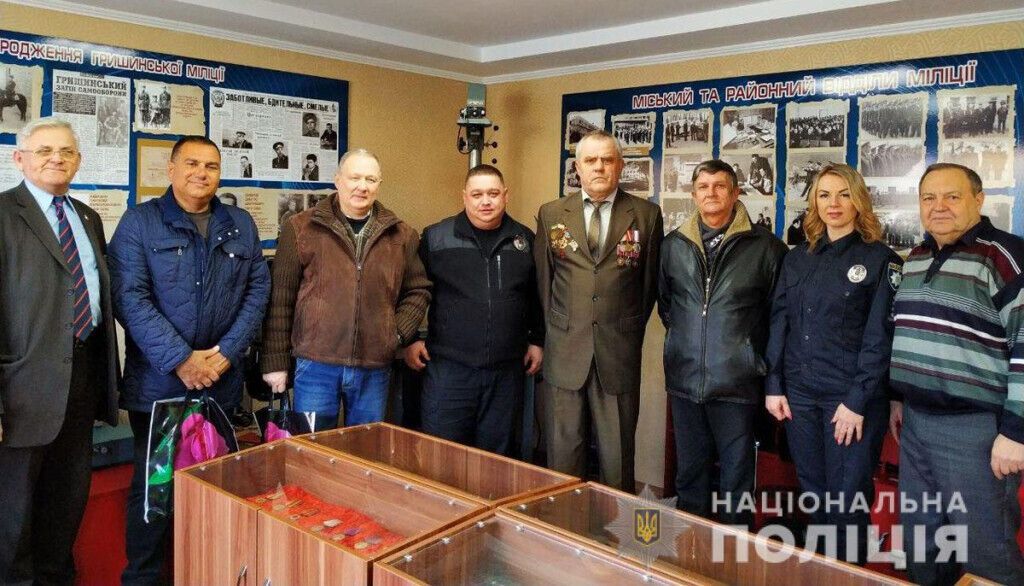 Поліцейські Донеччини вшанували пам'ять учасників бойових дій на території інших держав