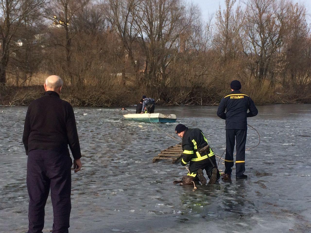 Сумська область: на водоймі врятували рибалку