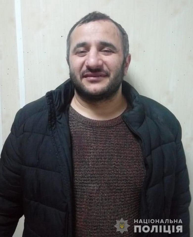 Столичні правоохоронці викрили псевдотаксиста, який грабував киян