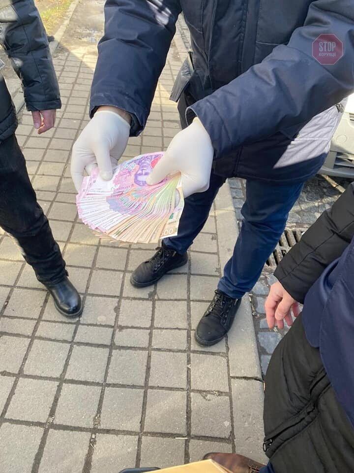 На Львівщині начальник відділу Держпродспоживслужби вимагав гроші у підприємця (фото)