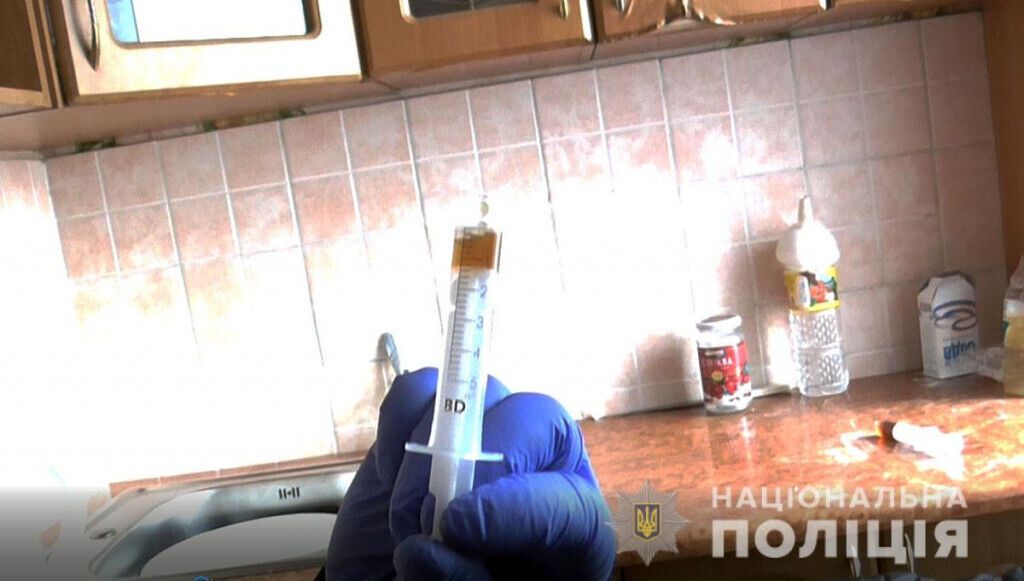 У Добропільському районі поліцейські ліквідували наркопритон