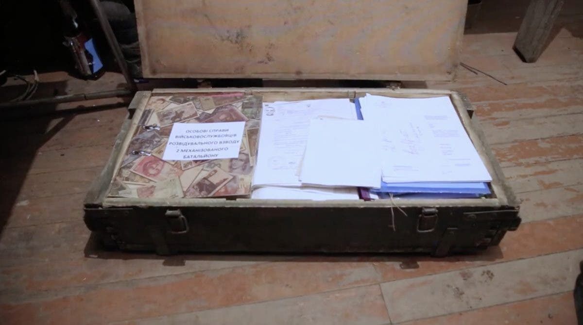 Один выстрел – 20 бумажек и гильзу надо сдать: Командир разведвзвода на передовой показал, сколько нужно заполнять бумаг