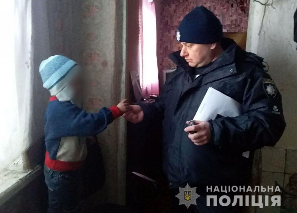 У Покровську поліцейські встановлюють обставини отримання 3-річним хлопчиком тілесних ушкоджень