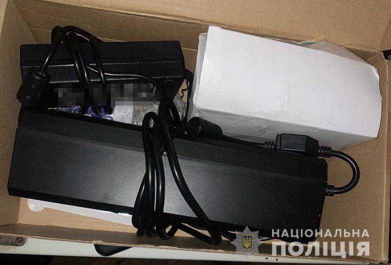 У Києві під час обшуку у викрадача іномарки слідчі виявили арсенал зброї та боєприпасів