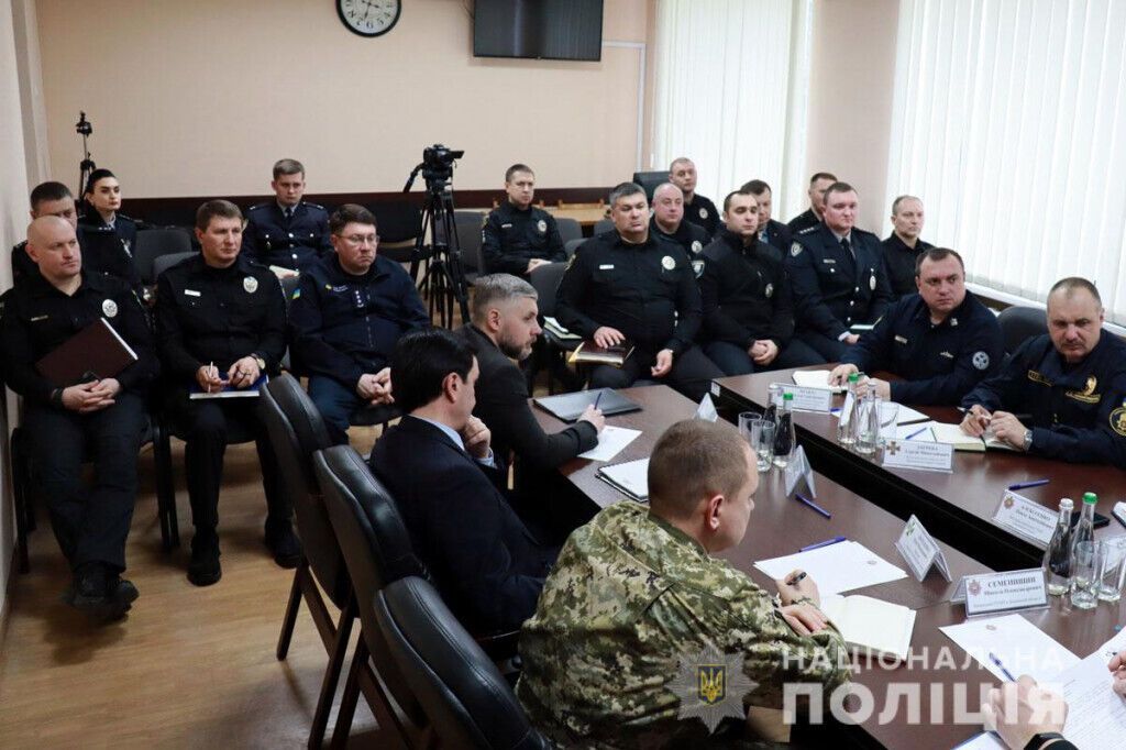 Правоохоронці Донеччини здійснюють поглиблену підготовку до виконання завдань зі звільнення окупованих територій Донецької та Луганської областей