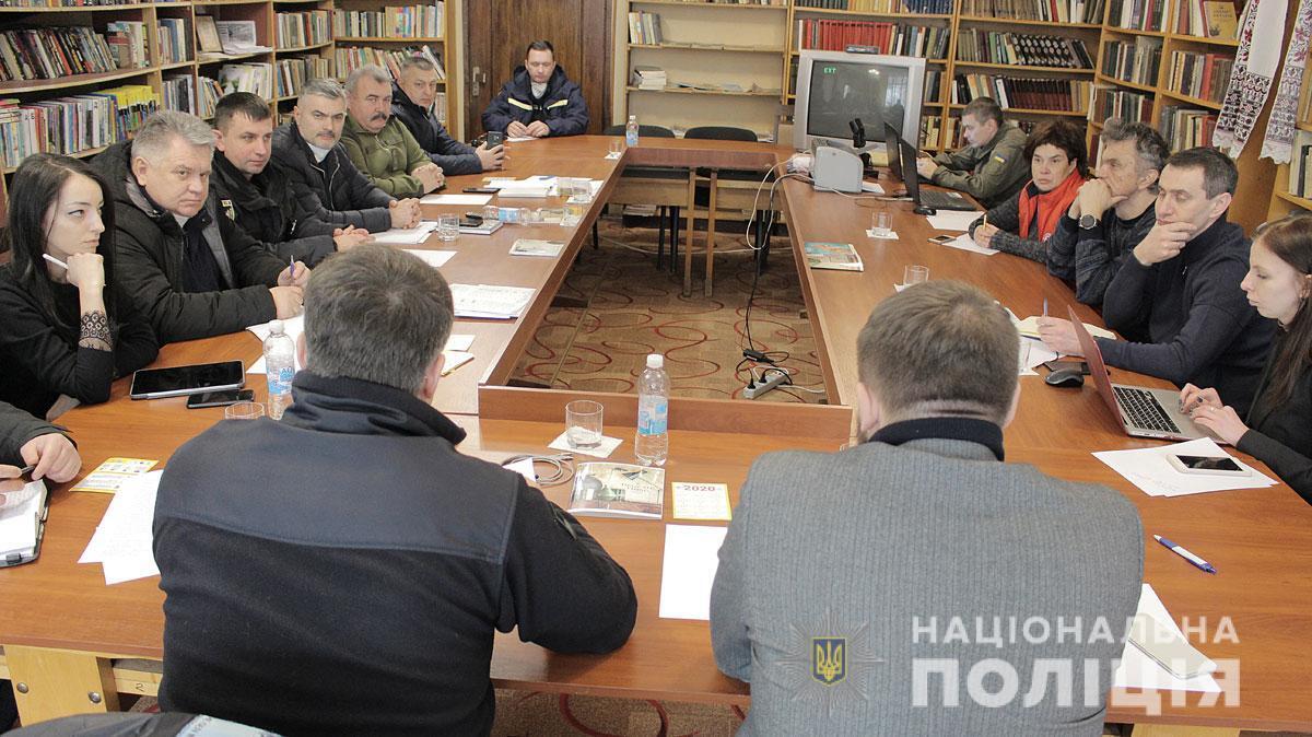 На Полтавщині правоохоронці забезпечують безпеку та правопорядок у Нових Санжарах