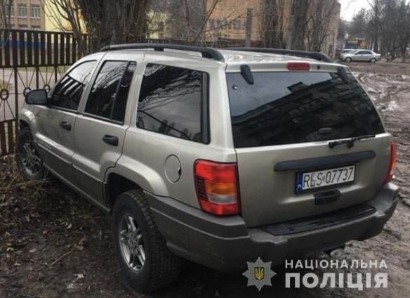 Поліцейські Київщини затримали в Одесі зловмисників, які підозрюються у скоєнні озброєних розбійних нападів &nbsp;