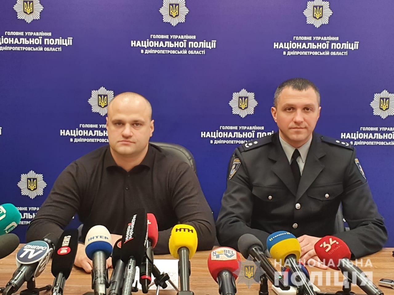 За хуліганство із застосуванням зброї у Дніпрі затримано п’ять осіб