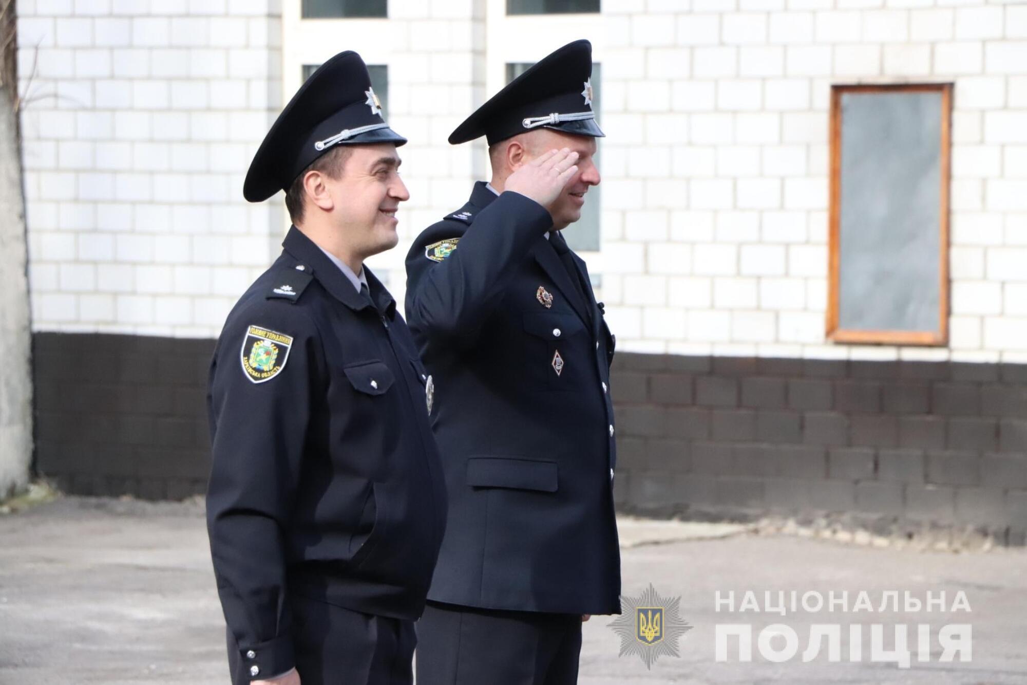 У Харкові жінки-поліцейські змагалися у стрільбі