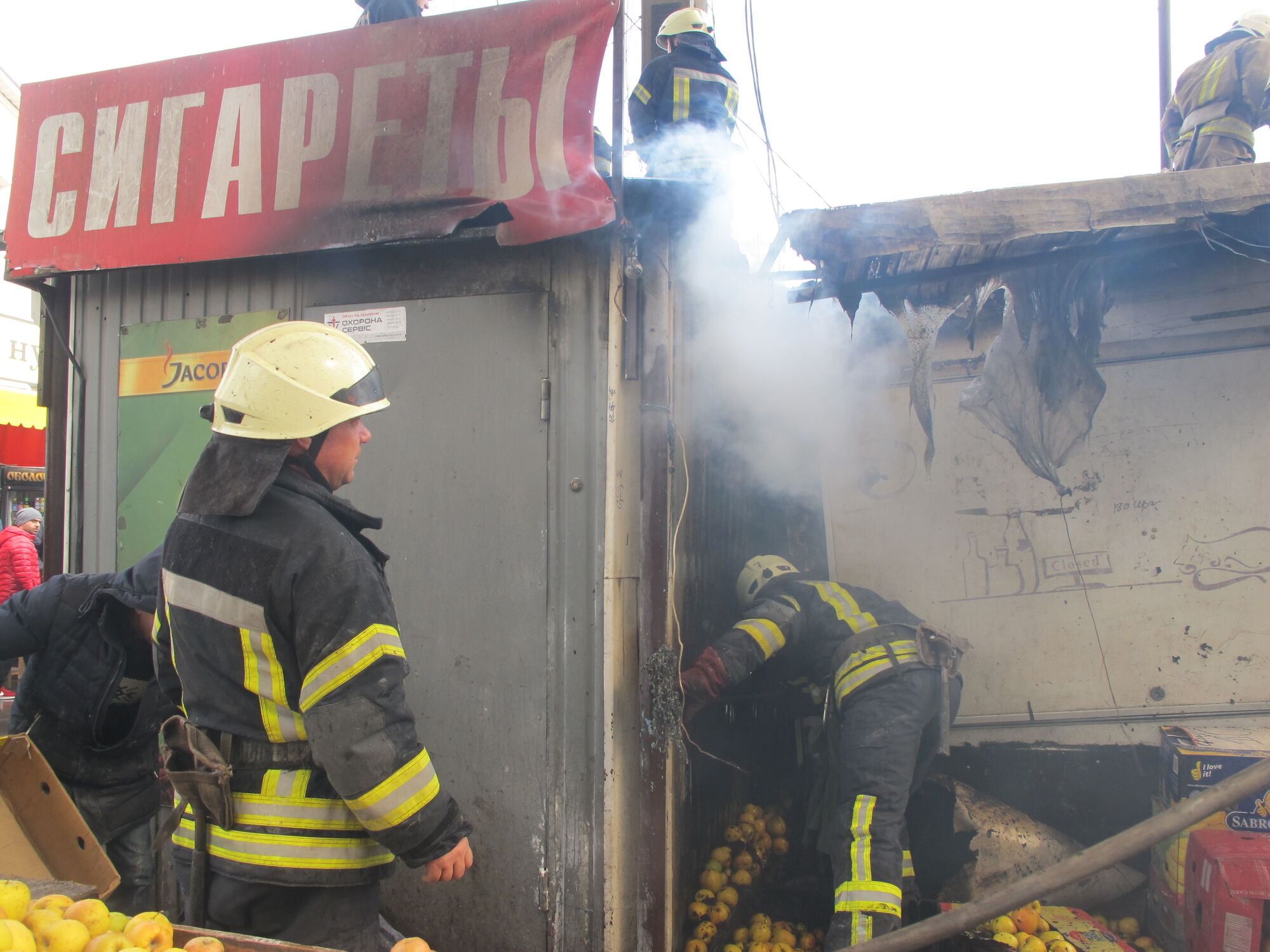 м.Одеса: рятувальники ліквідували загоряння павільйону
