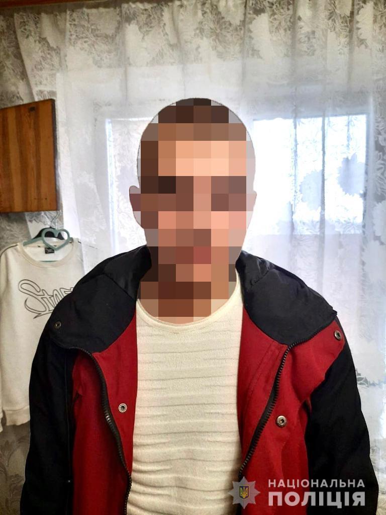 Поліція викрила групу наркозбувачів, які тривалий час діяли в Лозівському районі Харківської області